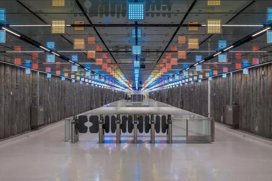 埃尔文·雷德尔的《贝博体彩app》，2021年，中央地铁:联合广场市场站